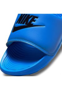 Klapki Nike Victori One CN9675 400 niebieskie. Okazja: na plażę. Kolor: niebieski. Materiał: materiał, syntetyk