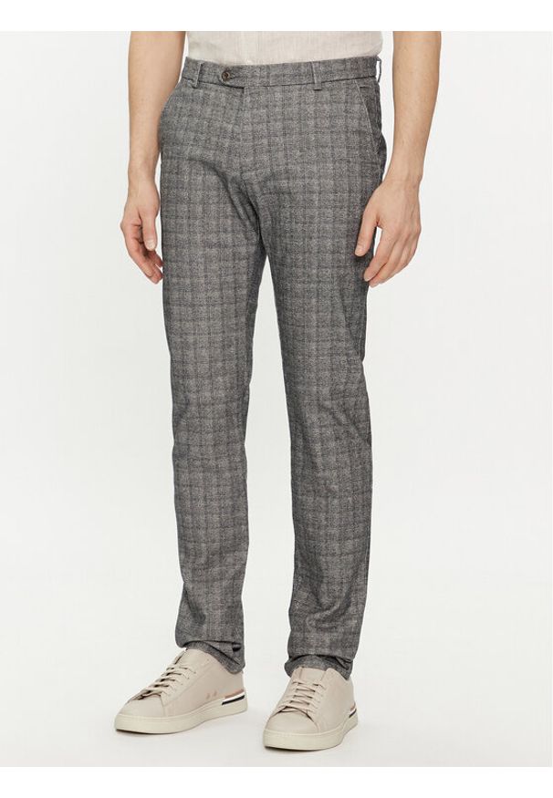 Bugatti Chinosy 4890 26350 Szary Slim Fit. Kolor: szary. Materiał: bawełna