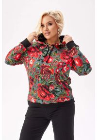 Moda Size Plus Iwanek - Dresowa bluza Karolina z kolorowym printem PLUS SIZE XXL JESIEŃ. Typ kołnierza: kaptur. Kolekcja: plus size. Materiał: dresówka. Długość rękawa: raglanowy rękaw. Długość: krótkie. Wzór: kolorowy, nadruk. Sezon: jesień. Styl: sportowy, elegancki #1