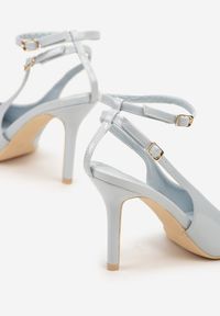 Renee - Niebieskie Sandały Lakierowane Vices na Szpilce Typu Slingback Dolenita. Okazja: na co dzień, na spacer. Nosek buta: szpiczasty. Zapięcie: sprzączka. Kolor: niebieski. Materiał: lakier. Sezon: lato. Obcas: na szpilce. Styl: klasyczny, casual #4