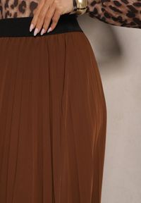 Renee - Brązowa Casualowa Spódnica Plisowana z Gumką w Pasie Velentina. Okazja: na co dzień. Kolor: brązowy. Materiał: koronka. Styl: casual #3