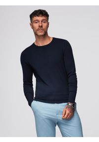 Ombre Clothing - Klasyczny męski sweter z wiskozą BASIC z okrągłym dekoltem – granatowy V9 - Rozmiar: S. Okazja: do pracy, na co dzień, na spotkanie biznesowe. Kolor: niebieski. Materiał: wiskoza. Wzór: gładki. Styl: klasyczny