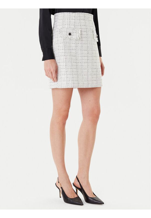 Guess Spódnica mini W5YD15 WHDB2 Biały Regular Fit. Kolor: biały. Materiał: syntetyk