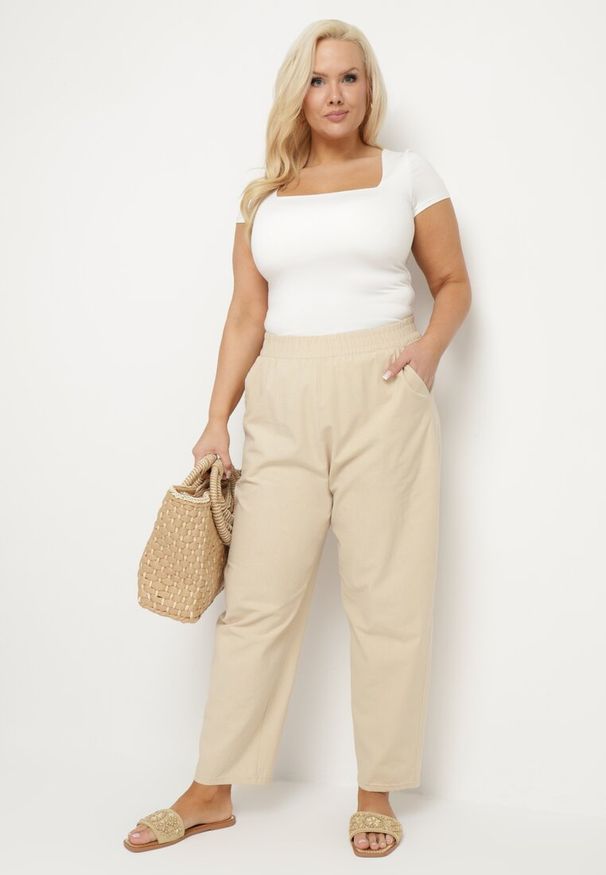 Born2be - Jasnobeżowe Klasyczne Spodnie Bawełniane z Gumką w Pasie Olozi. Okazja: na co dzień. Kolekcja: plus size. Kolor: beżowy. Materiał: bawełna. Styl: klasyczny