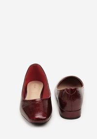 Renee - Bordowe Czółenka Lakierowane Vices z Wkładką ze Skóry Naturalnej Naliorelle. Okazja: na co dzień. Kolor: czerwony. Materiał: skóra, lakier. Styl: casual, elegancki
