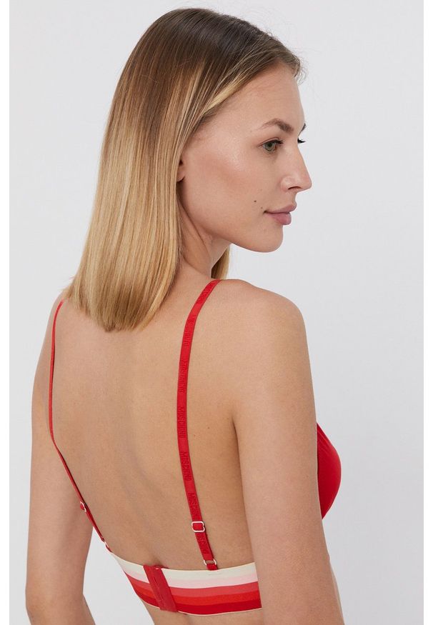 Moschino Underwear - Biustonosz. Kolor: czerwony. Rodzaj stanika: odpinane ramiączka