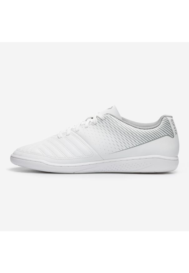 KIPSTA - Buty do piłki nożnej halowej Kipsta 100. Kolor: szary, biały, wielokolorowy. Materiał: syntetyk, poliester, kauczuk. Sport: piłka nożna