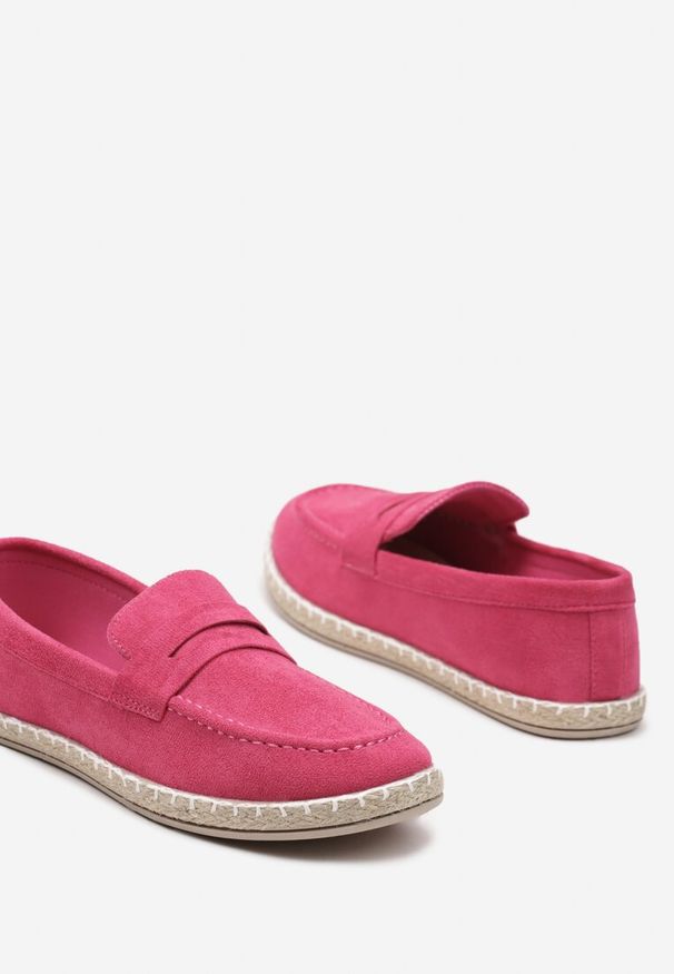 Born2be - Fuksjowe Mokasyny z Imitacji Zamszu z Plecionką Wokół Podeszwy Lieanna. Okazja: na co dzień. Kolor: różowy. Materiał: zamsz. Styl: klasyczny, wizytowy, casual
