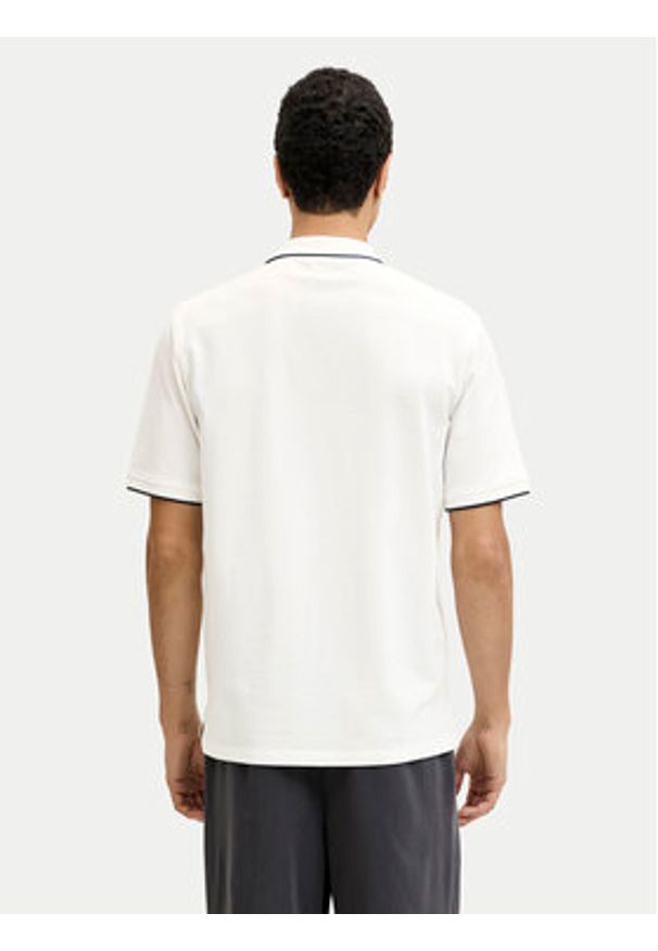 Jack & Jones Polo Blualves 12274681 Écru Regular Fit. Typ kołnierza: polo. Kolor: kremowy. Materiał: syntetyk