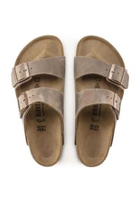 Kapcie Birkenstock Arizona Dorosłych. Okazja: na co dzień. Zapięcie: klamry. Kolor: brązowy, wielokolorowy. Materiał: materiał. Sezon: lato. Styl: casual