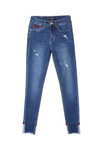 TOP SECRET - Spodnie damskie slim. Okazja: na co dzień. Kolor: niebieski. Materiał: jeans. Sezon: wiosna, lato. Styl: casual #4