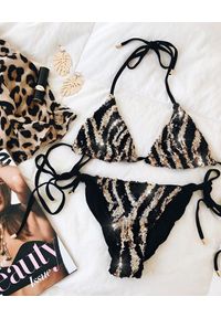 BEACH BUNNY - Top od bikini Shiloh. Kolor: czarny. Materiał: materiał. Wzór: aplikacja #5