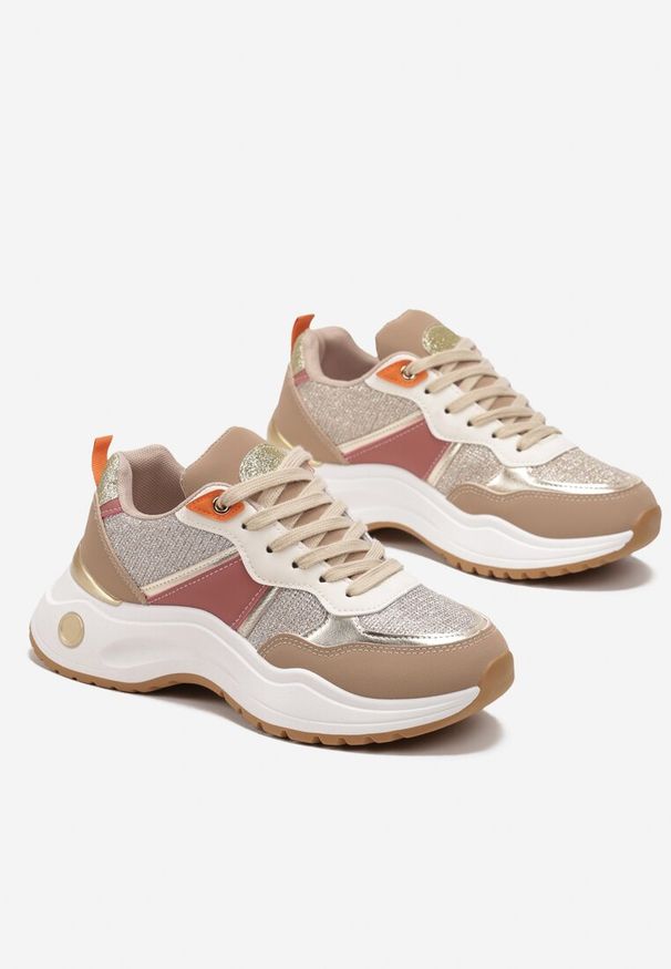 Renee - Ciemnobeżowe Sneakersy z Tłoczonego Materiału z Brokatowymi i Metalicznymi Wstawkami Thermia. Kolor: beżowy. Materiał: materiał. Szerokość cholewki: normalna
