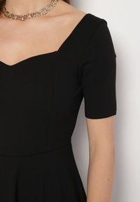 Born2be - Czarna Sukienka z Bufiastymi Rękawami Nerilune. Kolor: czarny. Styl: klasyczny, elegancki #5