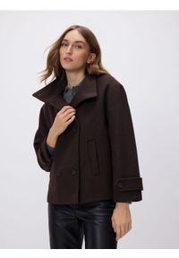 Reserved - Krótka kurtka z wełną - ciemnobrązowy. Kolor: brązowy. Materiał: wełna. Długość: krótkie #1
