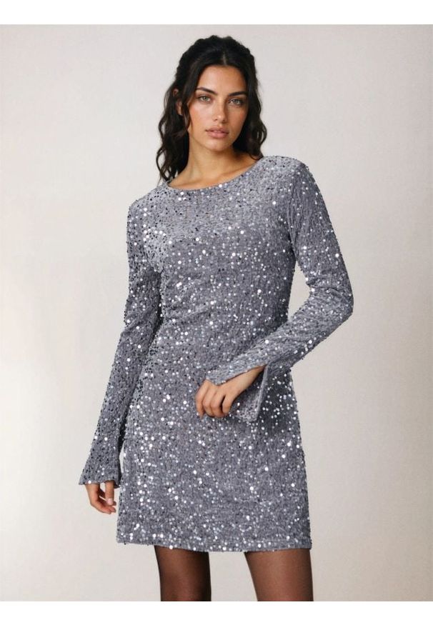 Sinsay - Sukienka mini z cekinami - srebrny. Kolor: srebrny. Długość: mini