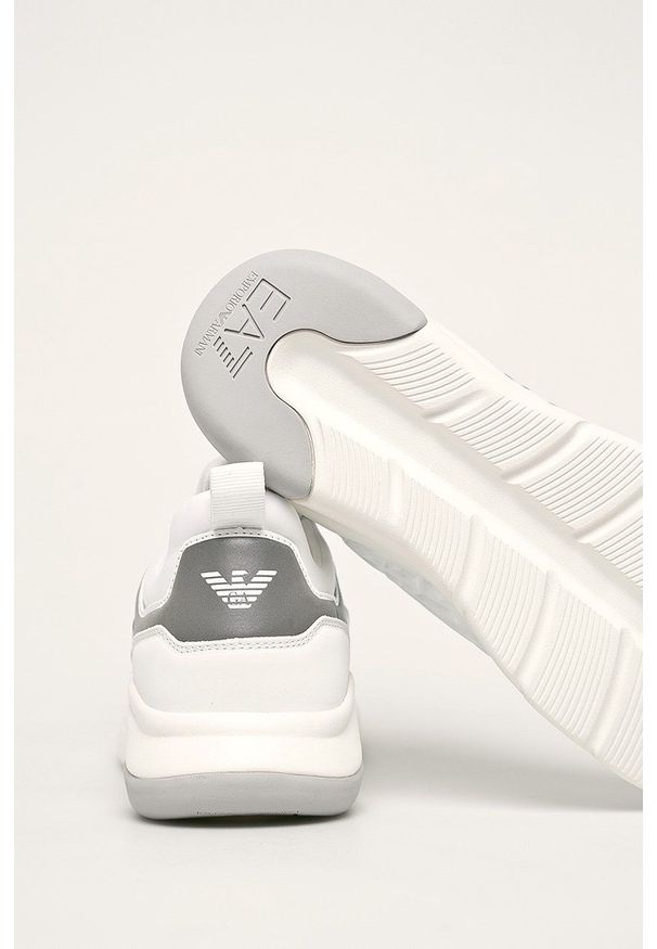 EA7 Emporio Armani - Buty. Zapięcie: sznurówki. Kolor: biały. Materiał: guma. Szerokość cholewki: normalna