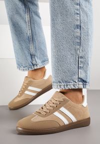 Born2be - Ciemnobeżowe Sneakersy Ozdobione Paskami Nalierre. Okazja: na co dzień. Zapięcie: pasek. Kolor: beżowy. Materiał: jeans. Wzór: aplikacja
