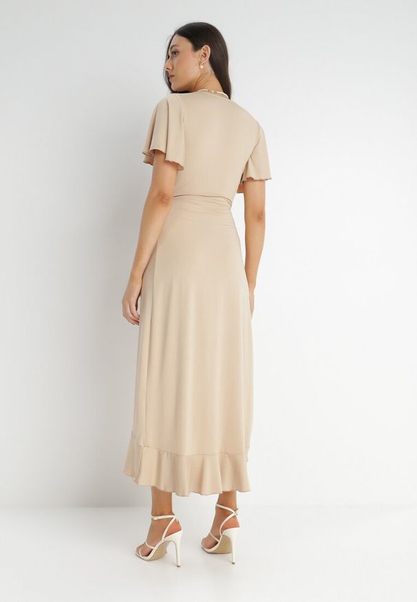 Born2be - Beżowa Sukienka Aediala. Okazja: na imprezę, na randkę, na co dzień. Kolor: beżowy. Materiał: wiskoza, tkanina. Długość rękawa: krótki rękaw. Typ sukienki: kopertowe. Styl: casual. Długość: midi