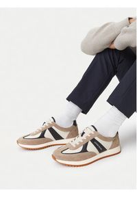 Guess Jeans Sneakersy EO-ORLANDO-01 126AM Beżowy. Kolor: beżowy. Materiał: materiał #4