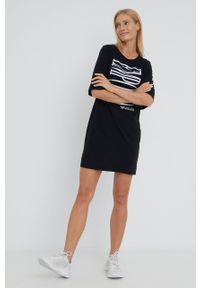 Emporio Armani Underwear sukienka bawełniana kolor czarny mini oversize. Kolor: czarny. Materiał: bawełna. Długość rękawa: krótki rękaw. Wzór: nadruk. Typ sukienki: oversize. Długość: mini