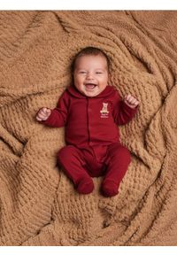 Sinsay - Pajacyk z kołnierzykiem i haftowanym misiem - bordowy. Kolor: czerwony. Wzór: haft #1