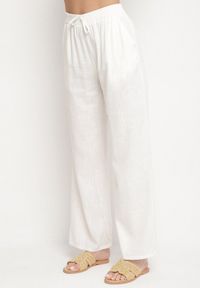 Born2be - Białe Szerokie Spodnie z Lnem z Gumką w Talii i Kieszeniami Filisela. Okazja: na co dzień, do pracy. Kolor: biały. Materiał: len. Styl: elegancki, casual #5