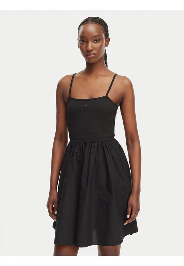 Tommy Jeans Sukienka letnia DW0DW22352 Czarny Slim Fit. Kolor: czarny. Materiał: bawełna. Sezon: lato