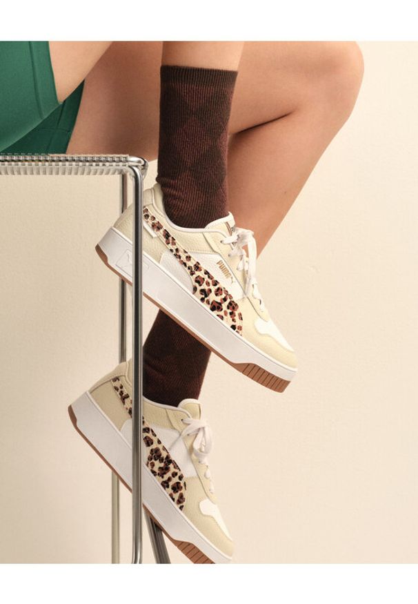 Puma Sneakersy CARINA STREET 40345901 Beżowy. Kolor: beżowy. Materiał: materiał, syntetyk