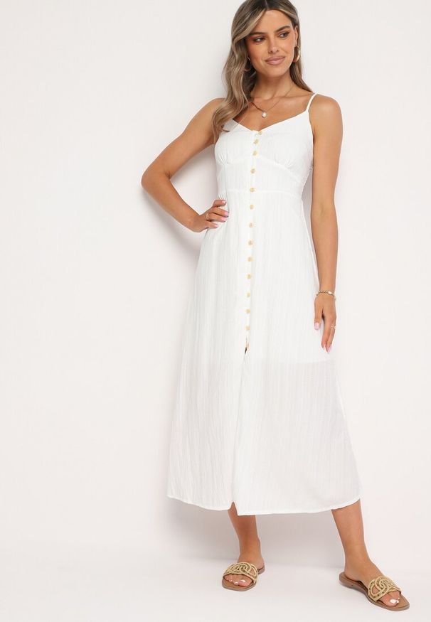 Born2be - Biała Sukienka na Cienkich Regulowanych Ramiączkach Zapinana na Guziki Palfea. Kolor: biały. Długość rękawa: na ramiączkach. Wzór: aplikacja. Styl: elegancki