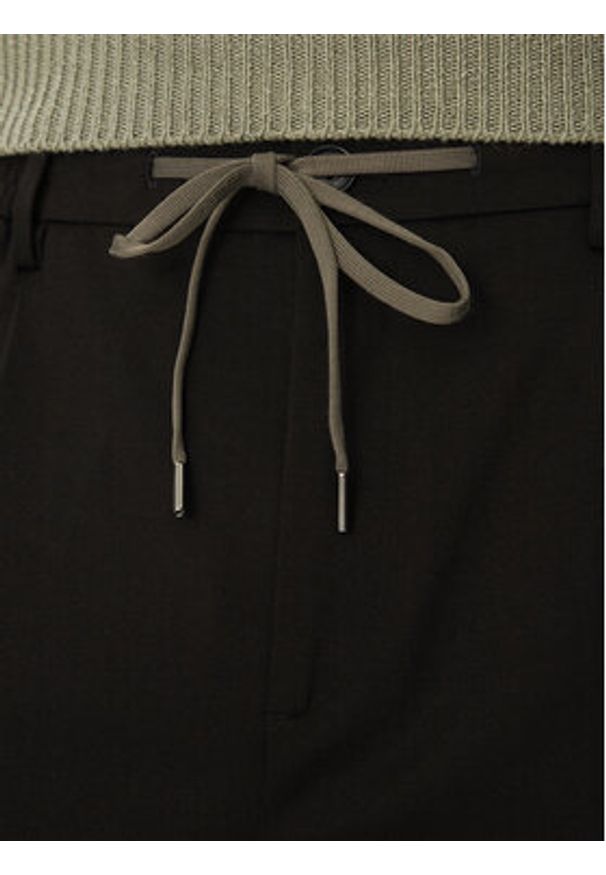 Liu Jo Spodnie materiałowe QA5080 J4776 Czarny Regular Fit. Kolor: czarny. Materiał: syntetyk
