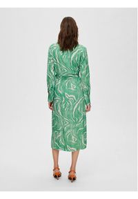 Selected Femme Sukienka 16089030 Zielony Regular Fit. Kolor: zielony. Materiał: wiskoza