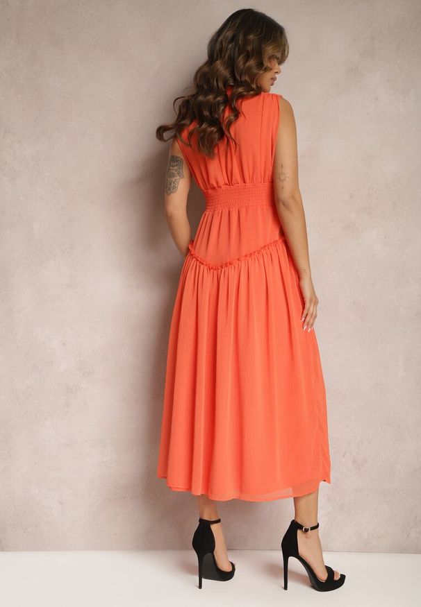 Renee - Pomarańczowa Rozkloszowana Sukienka Długa z Guzikami o Taliowanym Fasonie Jovitta. Kolor: pomarańczowy. Długość: maxi