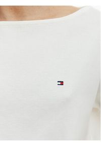 TOMMY HILFIGER - Tommy Hilfiger T-Shirt WW0WW49723 Écru Loose Fit. Kolor: kremowy. Materiał: bawełna #4