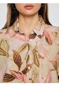 Big-Star - Koszula damska lniana w roślinny wzór wielokolorowa Kelliri 000. Okazja: na co dzień. Kolor: wielokolorowy. Materiał: len. Wzór: nadruk. Sezon: lato. Styl: klasyczny, casual #3
