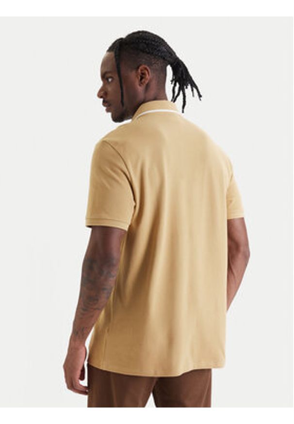 Calvin Klein Polo LV04LF214G Żółty Regular Fit. Typ kołnierza: polo. Kolor: żółty. Materiał: bawełna