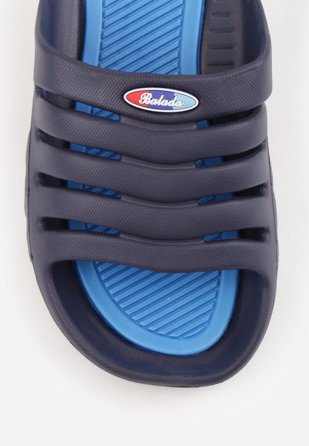Born2be - Granatowe Klapki na Grubej Podeszwie z Wycięciami na Cholewce Henria. Okazja: na co dzień. Kolor: niebieski. Materiał: jeans, dresówka. Styl: wakacyjny, casual, sportowy