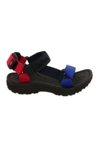 Sandały buty dla chłopca wkładka piankowa Lee Cooper LCW-22-34-0952K czarne. Zapięcie: rzepy. Kolor: czarny. Materiał: materiał, kauczuk. Sezon: lato #1