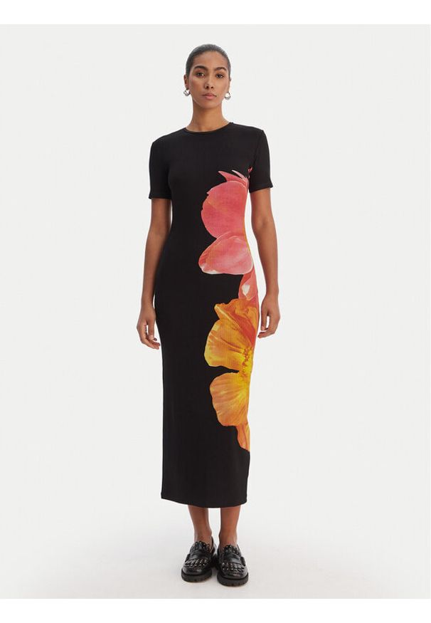 Desigual Sukienka codzienna 26SWVK26 Czarny Slim Fit. Okazja: na co dzień. Kolor: czarny. Materiał: bawełna. Typ sukienki: proste. Styl: casual