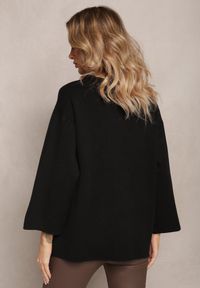 Renee - Czarny Sweter Ozdobiony Pluszową Broszką Carrei. Kolor: czarny. Materiał: jeans. Wzór: aplikacja #3