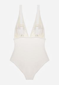 Born2be - Biały Jednoczęściowy Strój Kąpielowy z Marszczeniem i Imitacją Paska z Klamrą Tinryss. Kolekcja: plus size. Kolor: biały. Długość: długie #2