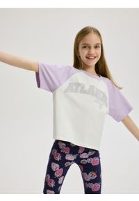 Reserved - Krótki t-shirt z nadrukiem - lawendowy. Kolor: fioletowy. Materiał: bawełna. Długość: krótkie. Wzór: nadruk
