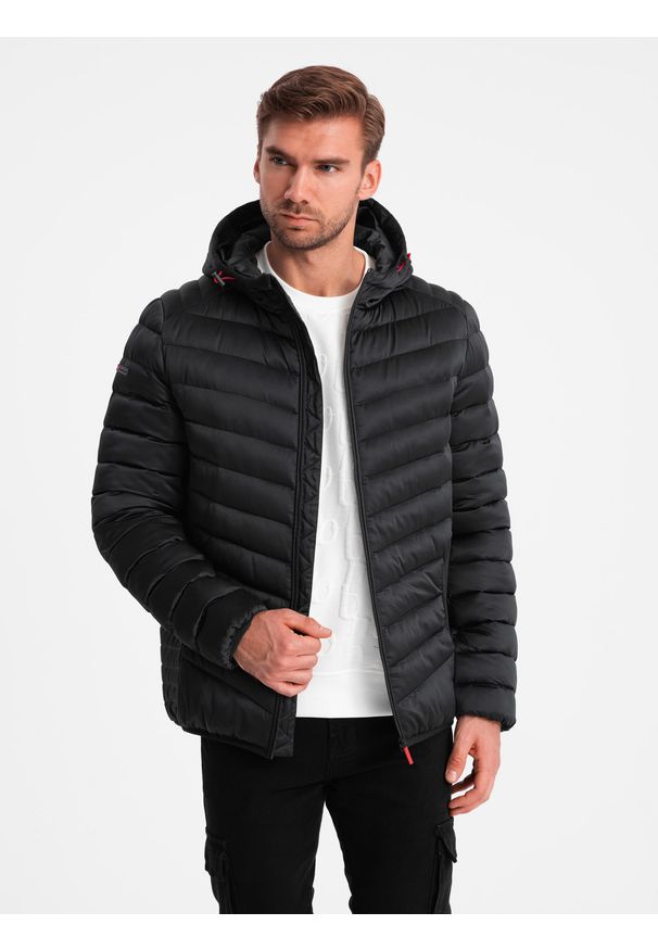 Ombre Clothing - Lekko ocieplona pikowana męska kurtka z satynowym wykończeniem – czarna V2 - Rozmiar: S. Typ kołnierza: kołnierzyk stójkowy. Kolor: czarny. Materiał: satyna. Wzór: gładki, aplikacja. Styl: elegancki