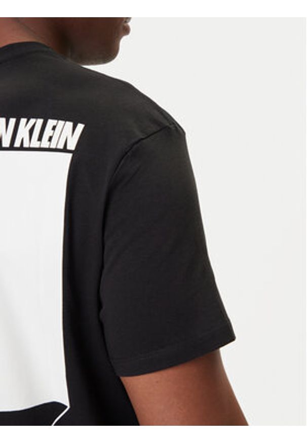 Calvin Klein Jeans T-Shirt 3D Box Graphic LV04RC805G Czarny Regular Fit. Kolor: czarny. Materiał: bawełna