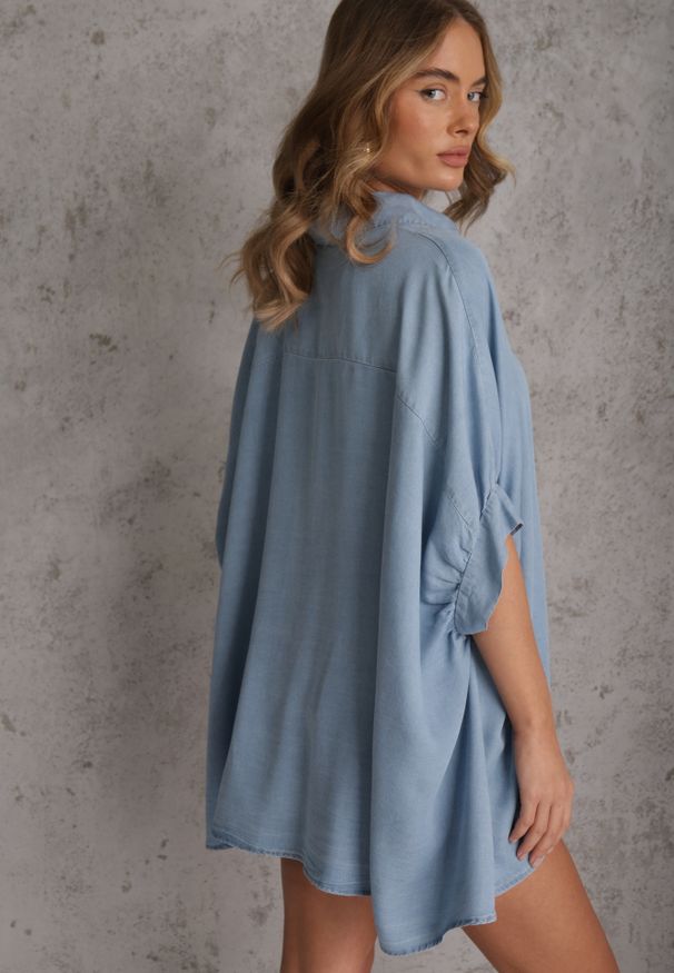 Renee - Jasnoniebieska Oversizowa Koszula z Wiskozą z Nietoperzowymi Rękawami 3/4 Cirithe. Okazja: na co dzień. Kolor: niebieski. Materiał: wiskoza. Styl: casual, elegancki