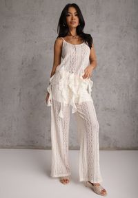 Renee - Beżowy Eteryczny Komplet z Koronką i Falbankami Top i Spodnie Wide Leg Pretilaine. Kolor: beżowy. Materiał: koronka. Wzór: koronka #4