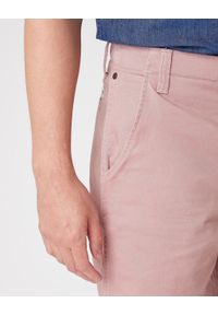 Wrangler - SPODENKI MĘSKIE WRANGLER CASEY CHINO SHORTS DUSTY PINK W1C150P30 #5