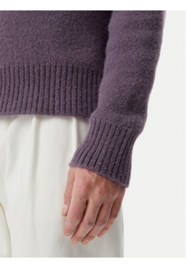 AMI PARIS - AMI Paris Golf UKS425.KN0032 Fioletowy Relaxed Fit. Typ kołnierza: golf. Kolor: fioletowy. Materiał: wełna