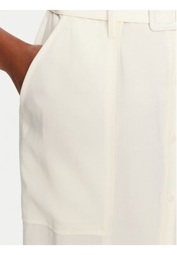 Patrizia Pepe Sukienka koszulowa 2A2870/A573-W146 Écru Regular Fit. Materiał: wiskoza. Typ sukienki: koszulowe