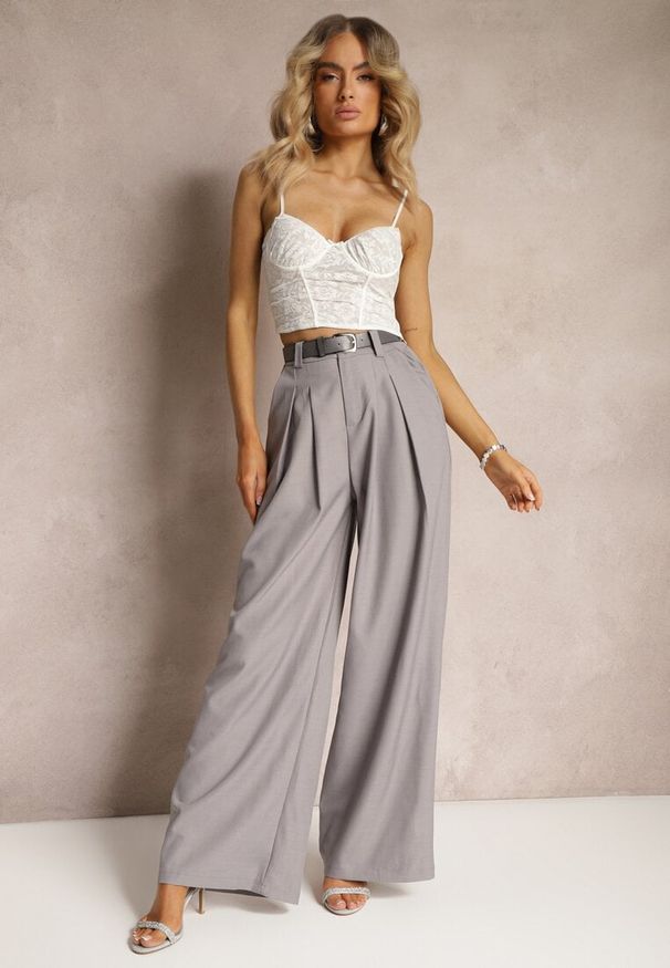 Renee - Szare Spodnie Palazzo High Waist z Szerokimi Nogawkami i Paskiem z Metalową Klamrą Oinna. Okazja: do pracy, na co dzień. Stan: podwyższony. Kolor: szary. Styl: elegancki, casual, klasyczny